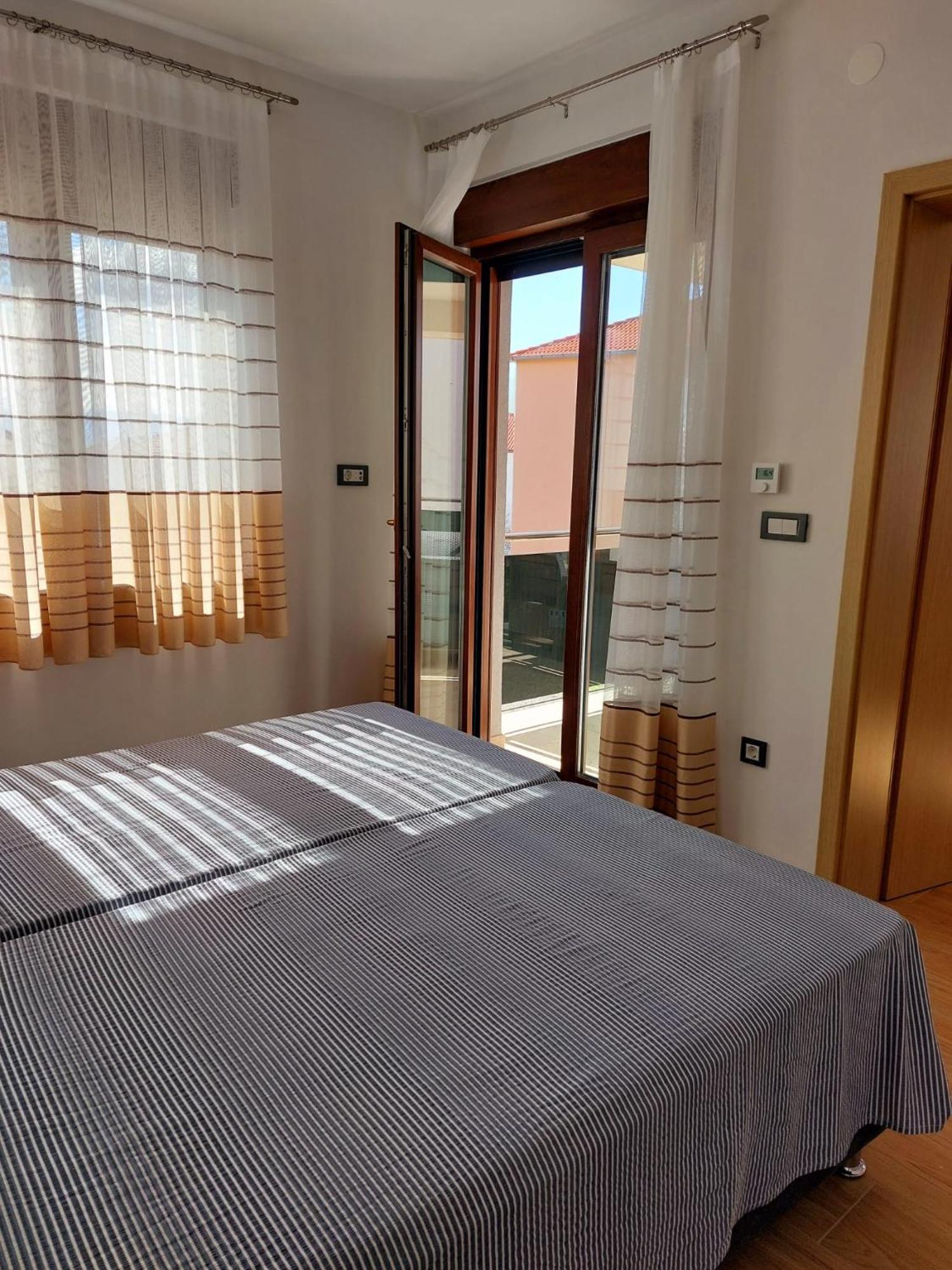 Apartmani Ivana Novi Novi Vinodolski Ngoại thất bức ảnh